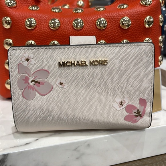 Michael Kors Jet Set Md Floral Embellished Signature Logo Bi-Fold Wallet ZP CN - Picture 3 of 16